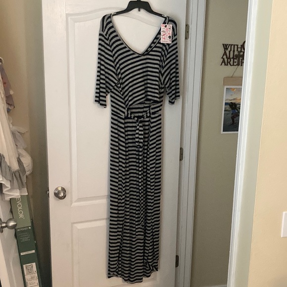 Latched Mama Dresses Latched Mama Starlet Nursing Maxi Nwt Great